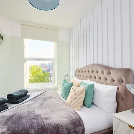 The Stunning Gems Of Central Apartment *