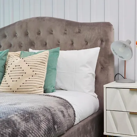 The Stunning Gems Of Central Apartment Bristol